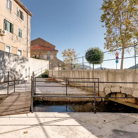 Apartament Coli App Ema & Antigona