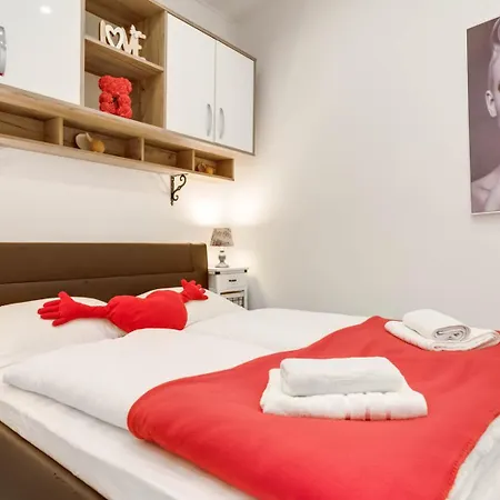 Coli App Ema & Antigona Apartament *