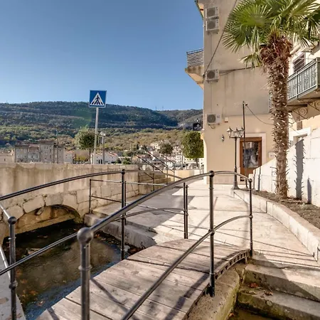 Coli App Ema & Antigona Apartament *