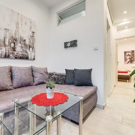 Coli App Ema & Antigona Apartament Bakar