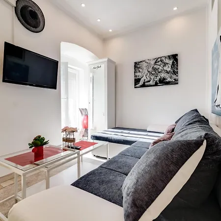 Coli App Ema & Antigona Apartament *
