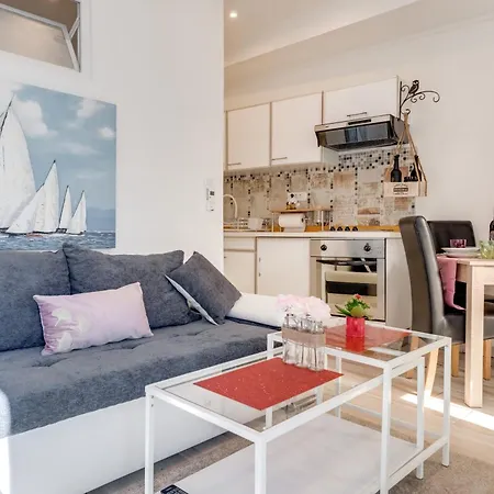 Coli App Ema & Antigona Apartament Bakar