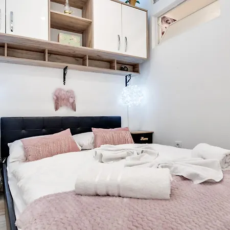 Coli App Ema & Antigona Apartament *