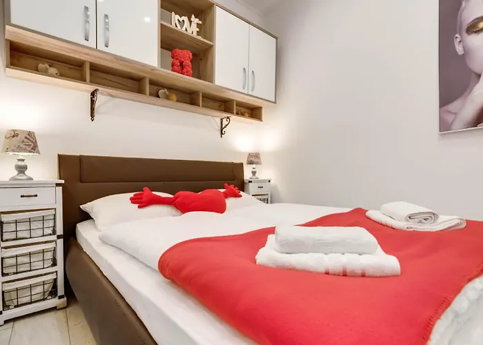 Coli App Ema & Antigona Apartament