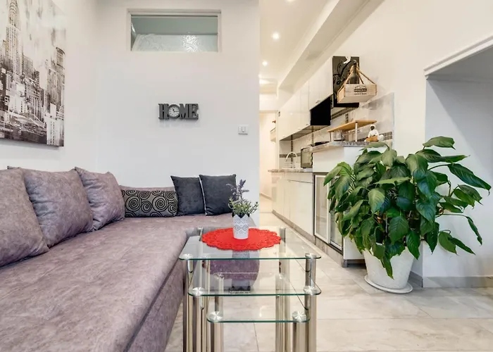 Apartament Coli App Ema & Antigona