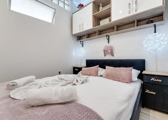 Coli App Ema & Antigona Apartament Bakar
